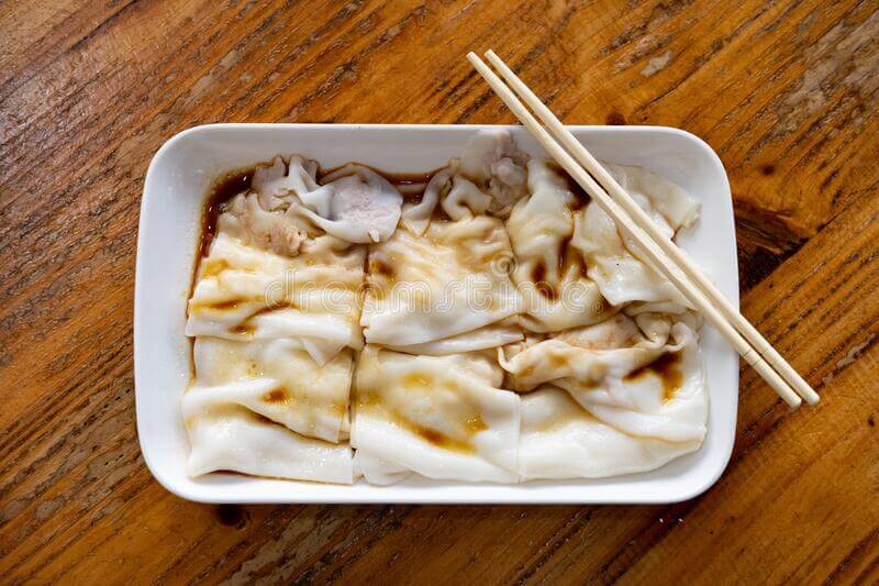 Rice noodle rolls