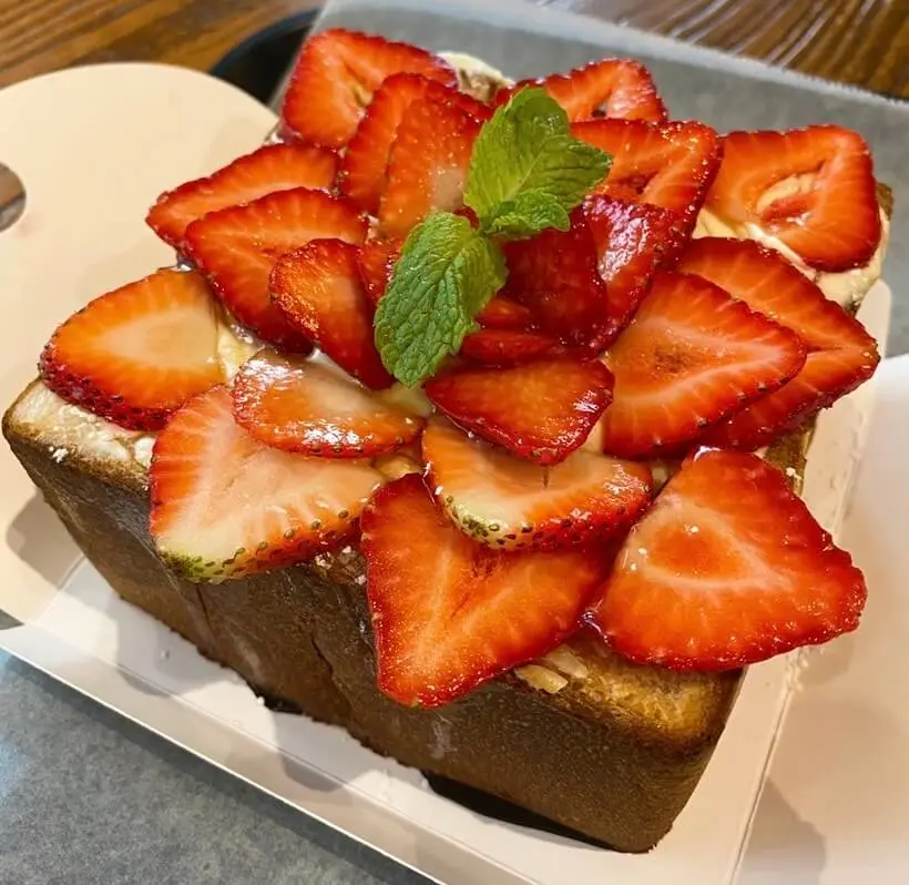 honey toast with strawberries from Caffe Bene Boston