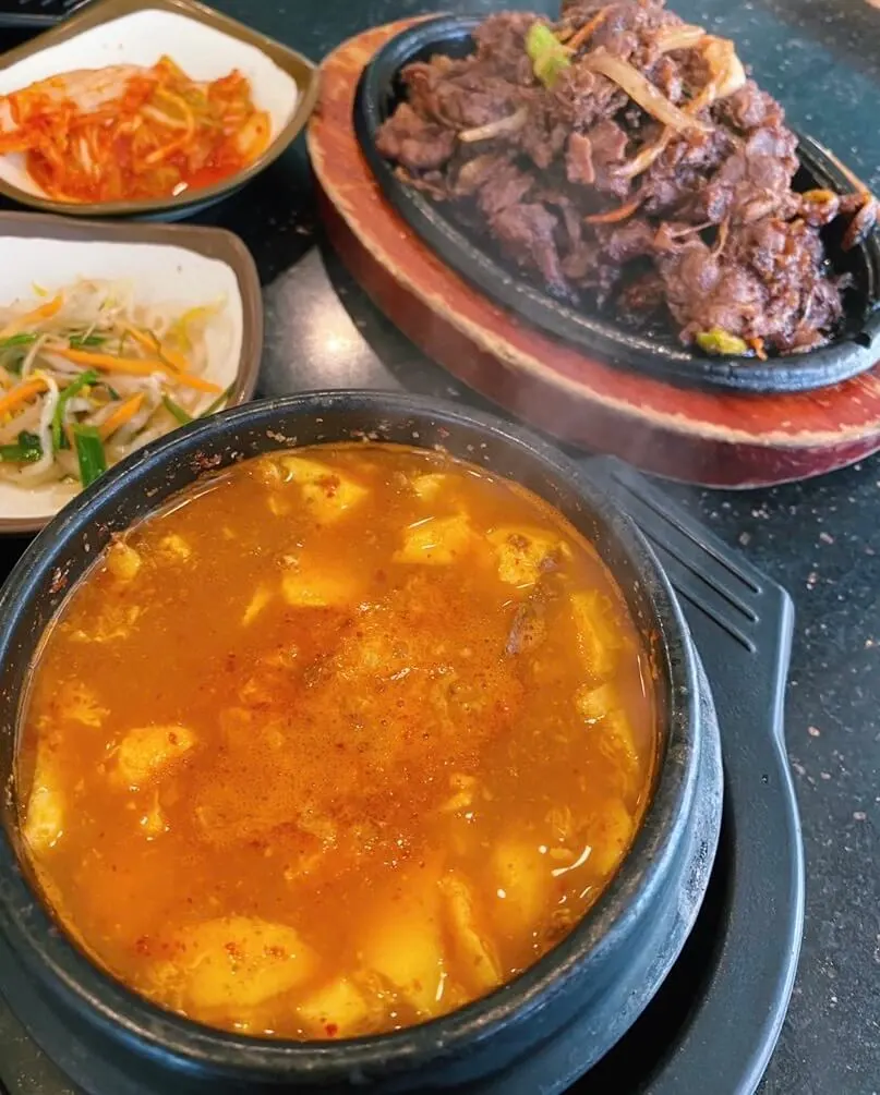 korean soondubu and bulgogi entree from kaju tofu house, a Korean soondubu restaurant in Boston