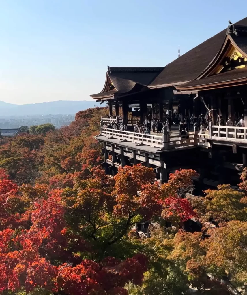Fall foliage at Kiyomizu-Dera in Kyoto