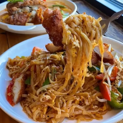 Thai Food in Boston, Pad Thai noodle Pull