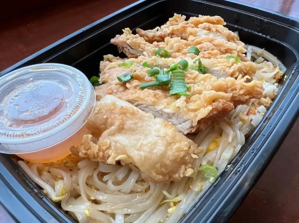 fried chicken pad thai from giggling rice to go in Brookline, massachusetts, some of the best thai food in boston