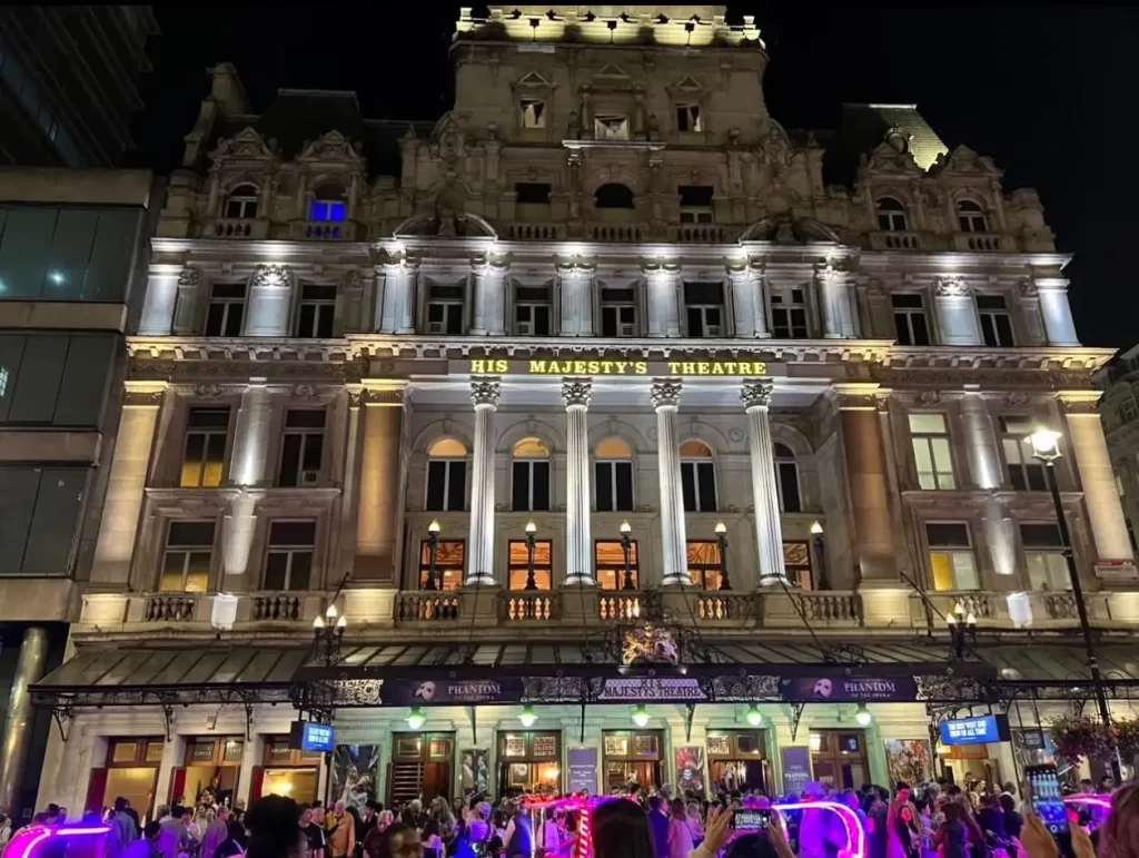 West End Show, a must for an London itinerary 5 days