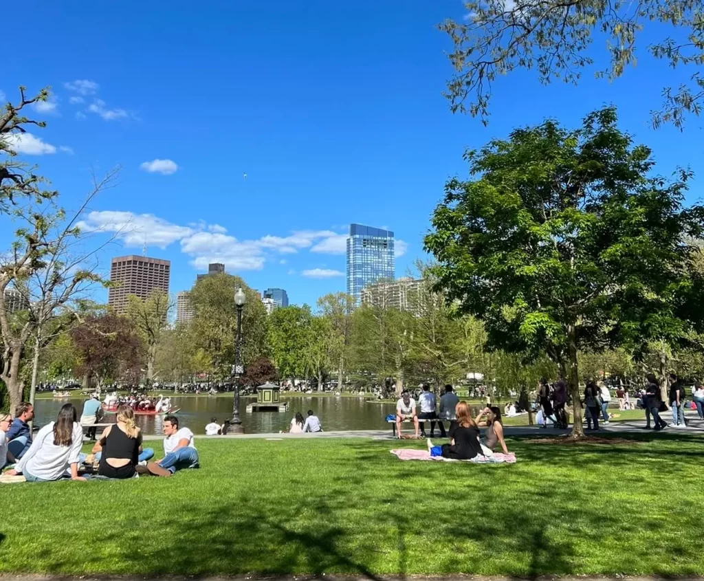 Boston Common, a must-do activity for one day in Boston